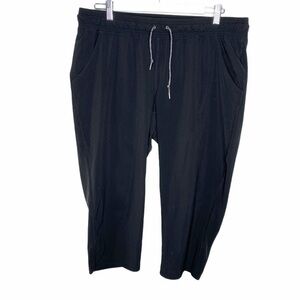 MEC cropped athletic pants Quick dry